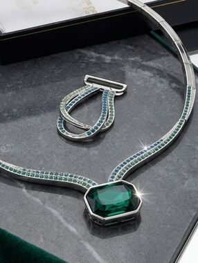 Butler Fifth Avenue Collection Swarovski Emerald Crystal Necklace Set NEW